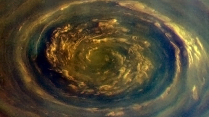Illustration for article titled An absolutely incredible raw image of Saturn’s swirling north pole